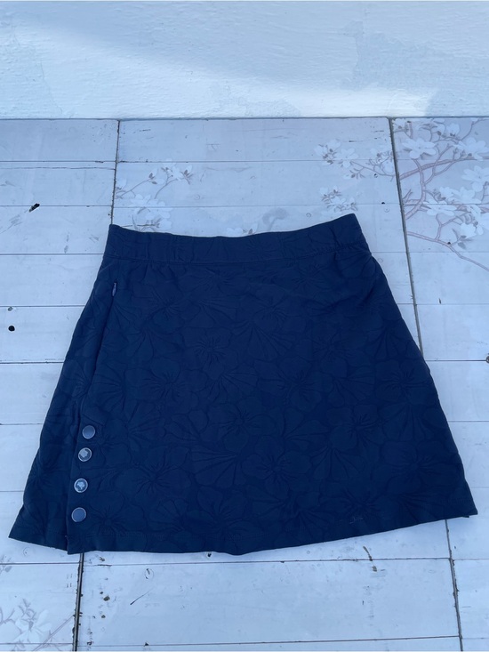 J. McLaughlin Dresses & Skirts - J. McLaughlin Navy Textured Floral Mini Skirt